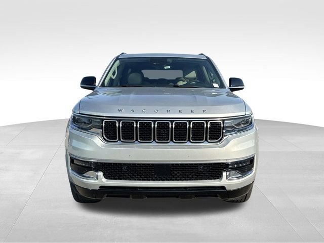 2023 Jeep Wagoneer Base