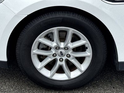2014 Ford Taurus SE