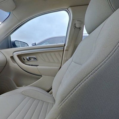 2014 Ford Taurus SE