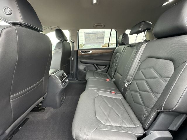 2025 Volkswagen Atlas 2.0T SE