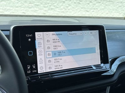 2026 Volkswagen Atlas Cross Sport SE w/Technology