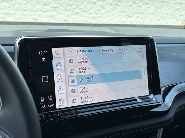 2026 Volkswagen Atlas Cross Sport SE w/Technology
