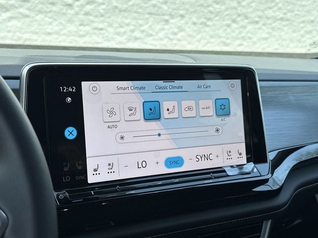 2026 Volkswagen Atlas Cross Sport SE w/Technology