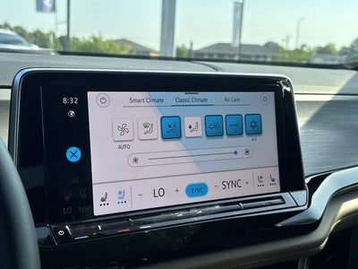 2026 Volkswagen Atlas Cross Sport SE w/Technology