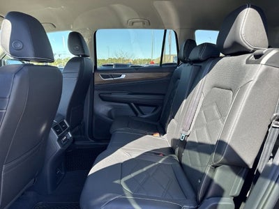 2026 Volkswagen Atlas SE w/Technology