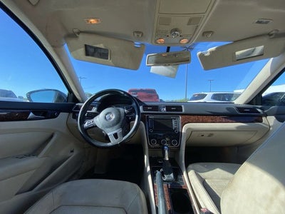2012 Volkswagen Passat 2.5 SEL