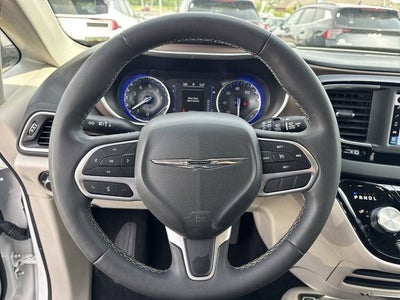 2024 Chrysler Voyager LX