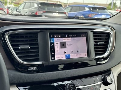 2024 Chrysler Voyager LX