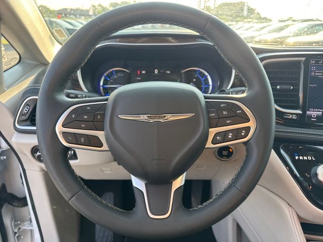 2023 Chrysler Pacifica Hybrid Limited