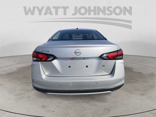 2024 Nissan Versa 1.6 S