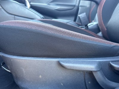 2022 Nissan Versa 1.6 SR