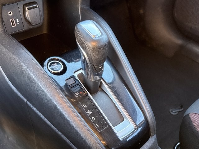 2022 Nissan Versa 1.6 SR