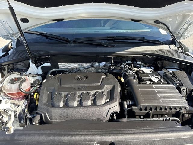 2024 Volkswagen Tiguan 2.0T SEL R-Line