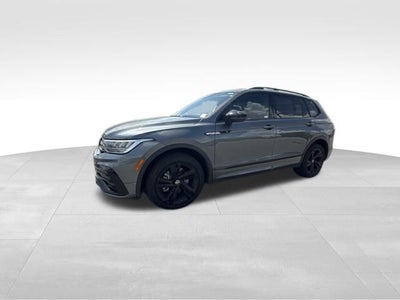 2023 Volkswagen Tiguan 2.0T SE R-Line Black