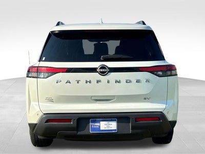 2024 Nissan Pathfinder SV