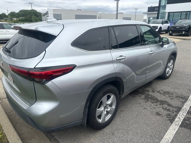 2021 Toyota Highlander LE