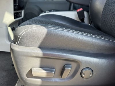 2014 Toyota Sienna SE 8 Passenger