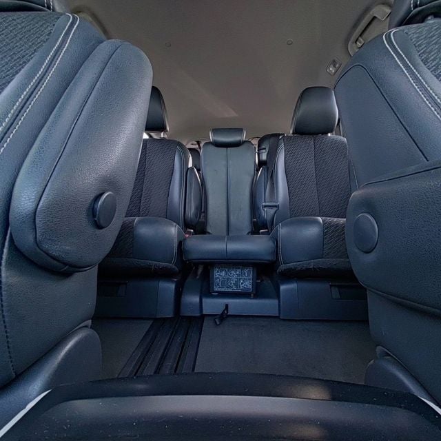 2014 Toyota Sienna SE 8 Passenger
