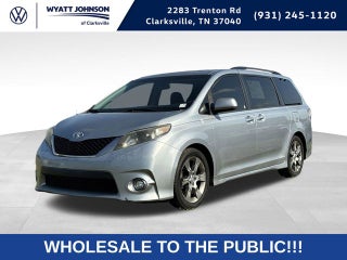 2014 Toyota Sienna SE 8 Passenger