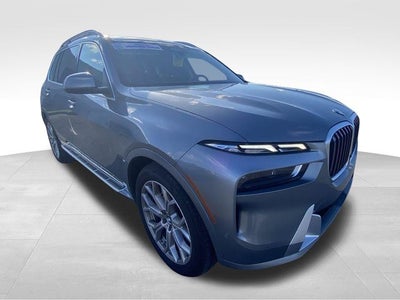 2025 BMW X7 xDrive40i