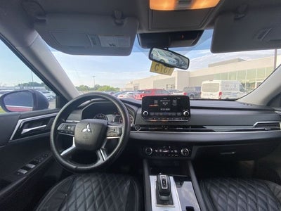 2022 Mitsubishi Outlander SEL