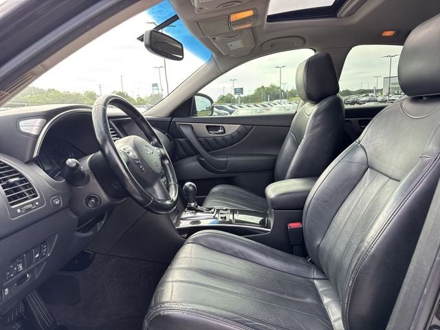 2016 INFINITI QX70 Base