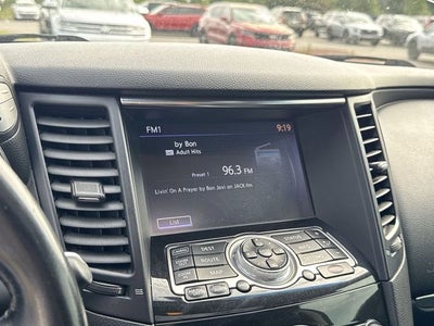 2016 INFINITI QX70 Base