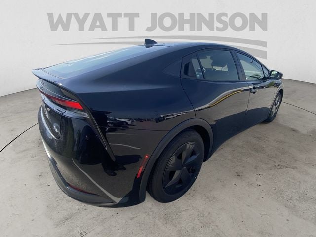 2025 Toyota Prius LE