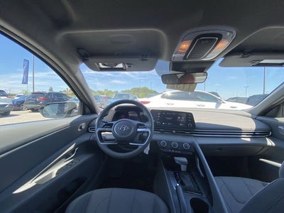 2023 Hyundai Elantra SE