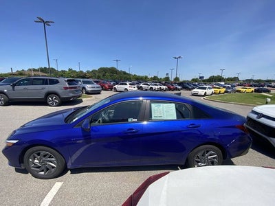 2024 Hyundai Elantra SEL