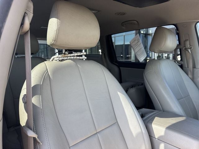 2021 Kia Sedona LX