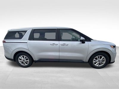 2022 Kia Carnival LX