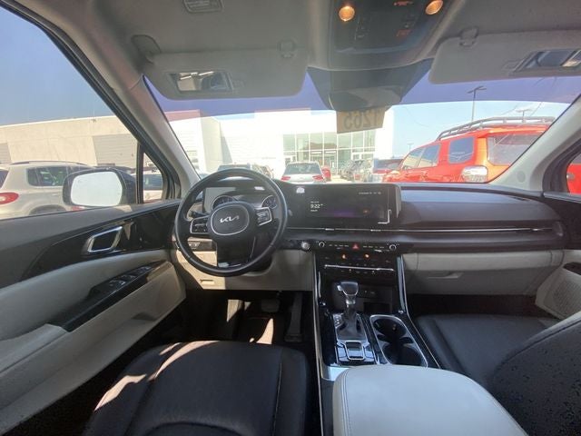 2024 Kia Carnival EX