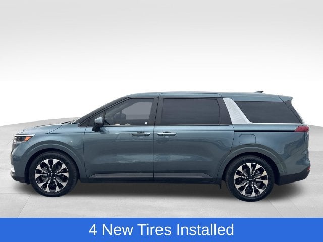 2024 Kia Carnival EX