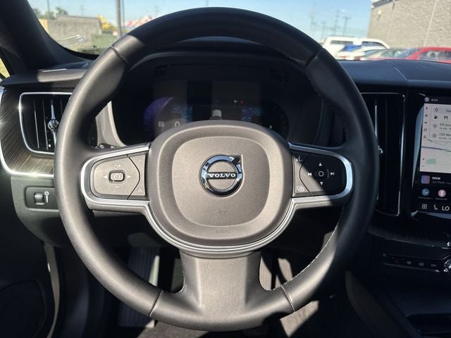 2022 Volvo XC60 B5 Momentum