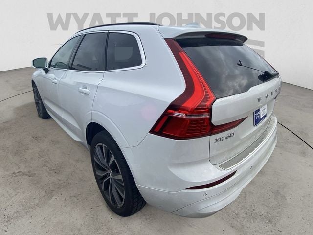 2022 Volvo XC60 B5 Momentum