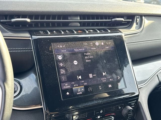 2022 Jeep Grand Cherokee Altitude