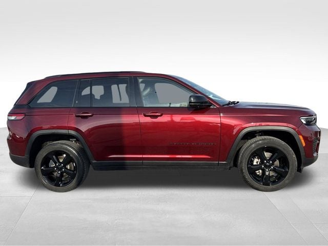 2022 Jeep Grand Cherokee Altitude