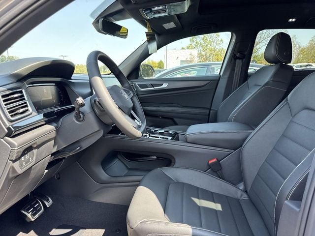 2026 Volkswagen Atlas Cross Sport 2.0T SEL R-Line Black