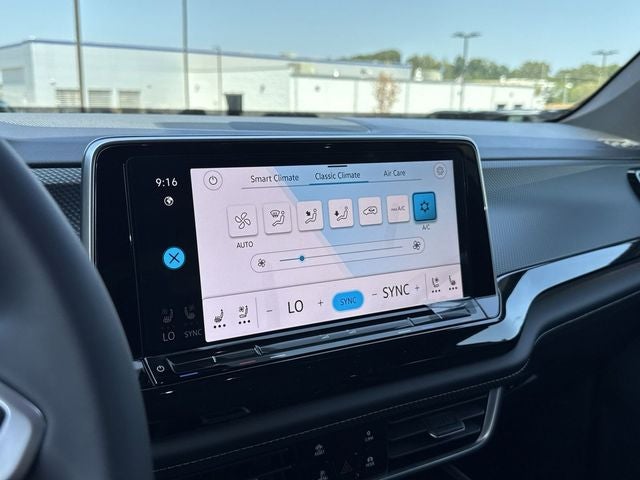 2026 Volkswagen Atlas Cross Sport 2.0T SEL R-Line Black