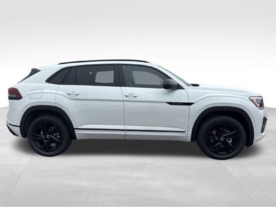 2026 Volkswagen Atlas Cross Sport SEL R-Line Black