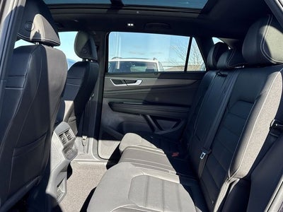 2026 Volkswagen Atlas Cross Sport 2.0T SEL R-Line Black