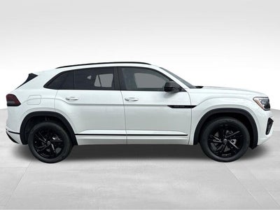 2026 Volkswagen Atlas Cross Sport 2.0T SEL R-Line Black