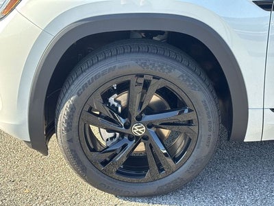 2026 Volkswagen Atlas Cross Sport 2.0T SEL R-Line Black