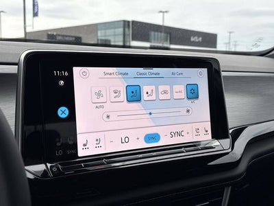 2026 Volkswagen Atlas Cross Sport 2.0T SE