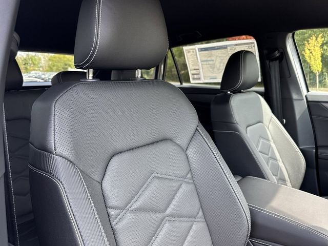 2026 Volkswagen Atlas Cross Sport 2.0T SE