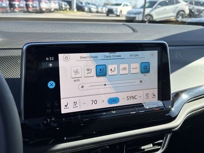 2026 Volkswagen Atlas Cross Sport 2.0T SEL Premium R-Line