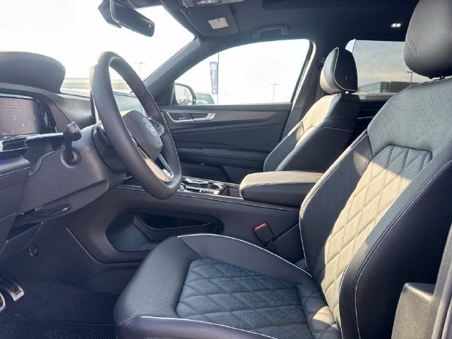2026 Volkswagen Atlas Cross Sport SEL Premium R-Line