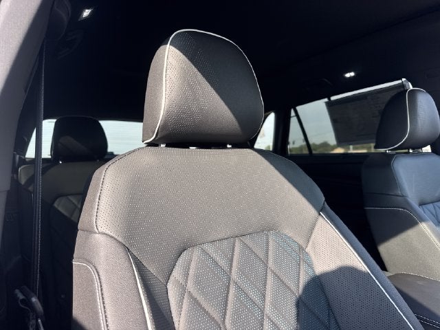 2026 Volkswagen Atlas Cross Sport SEL Premium R-Line