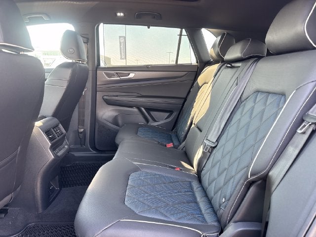 2026 Volkswagen Atlas Cross Sport SEL Premium R-Line